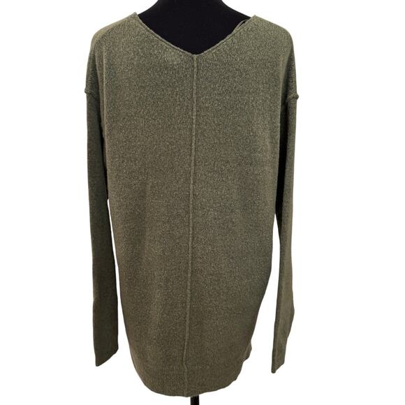 NEW CASLON NORDSTROM Green Long Sleeve V-Neck High-Low Pullover Sweater Size M - Picture 2 of 6